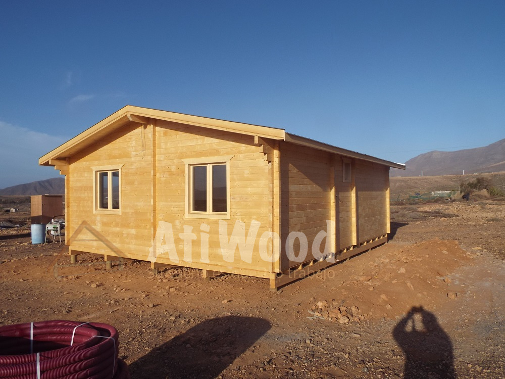 Casa prefabricada Casa de madera prefabricada 51,5 m² de AtiWood