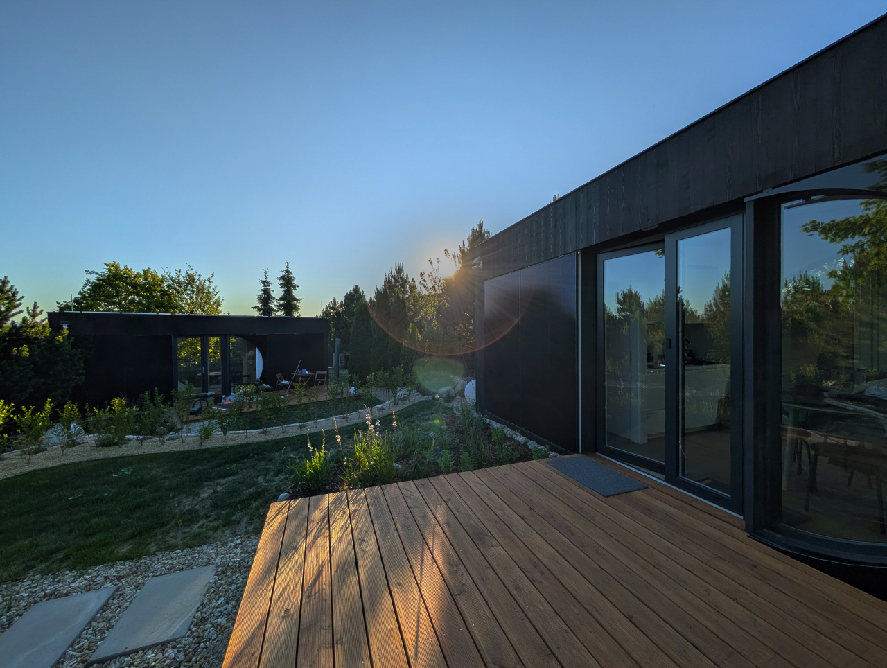 Casa prefabricada Casa compacta off-grid BOX Classic, 25 m² de Ecocapsule · imagen 2