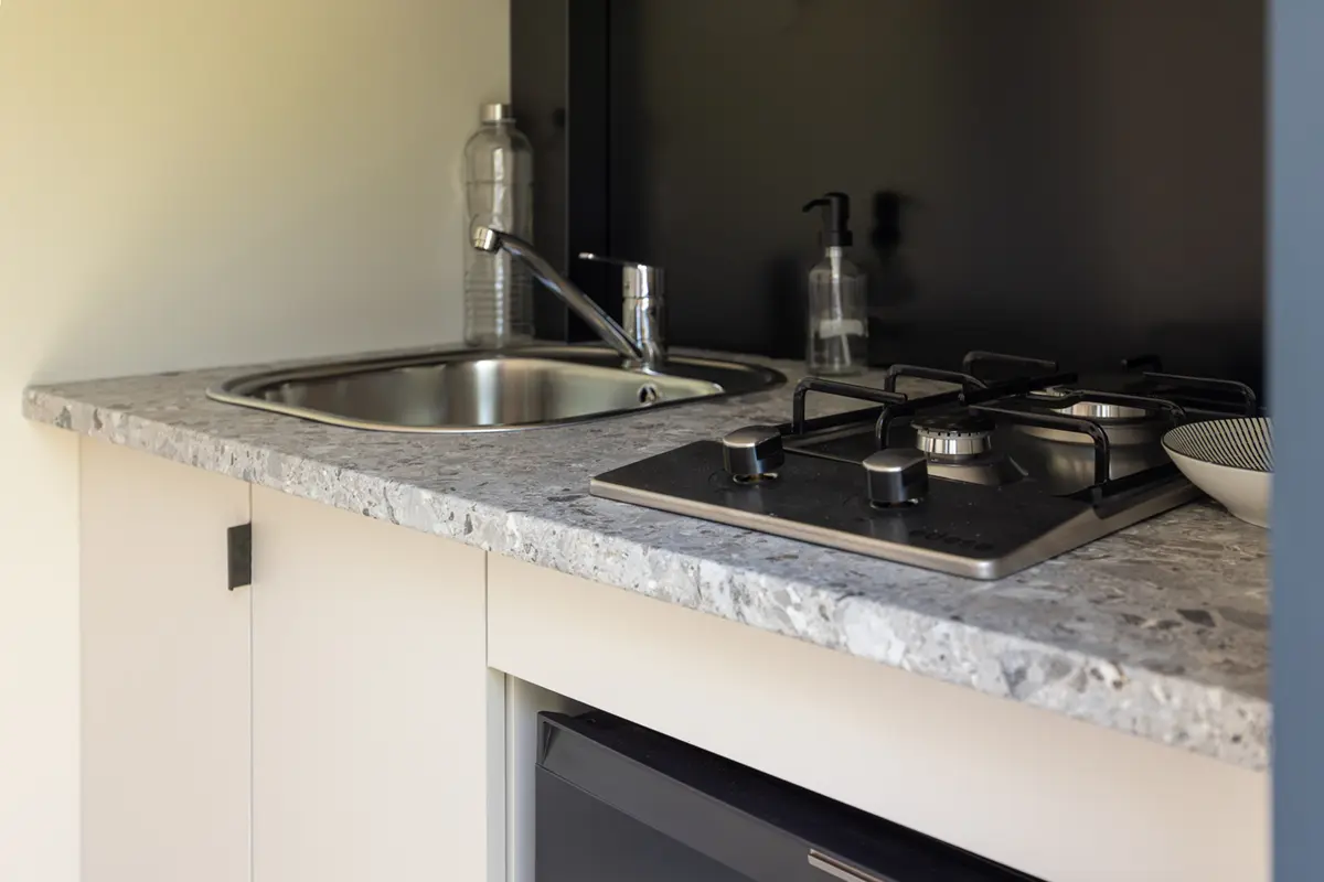 Casa prefabricada Módulo auxiliar Nidify: cocina y baño en 10,6 m² de Grupo Eurocasa · imagen 3