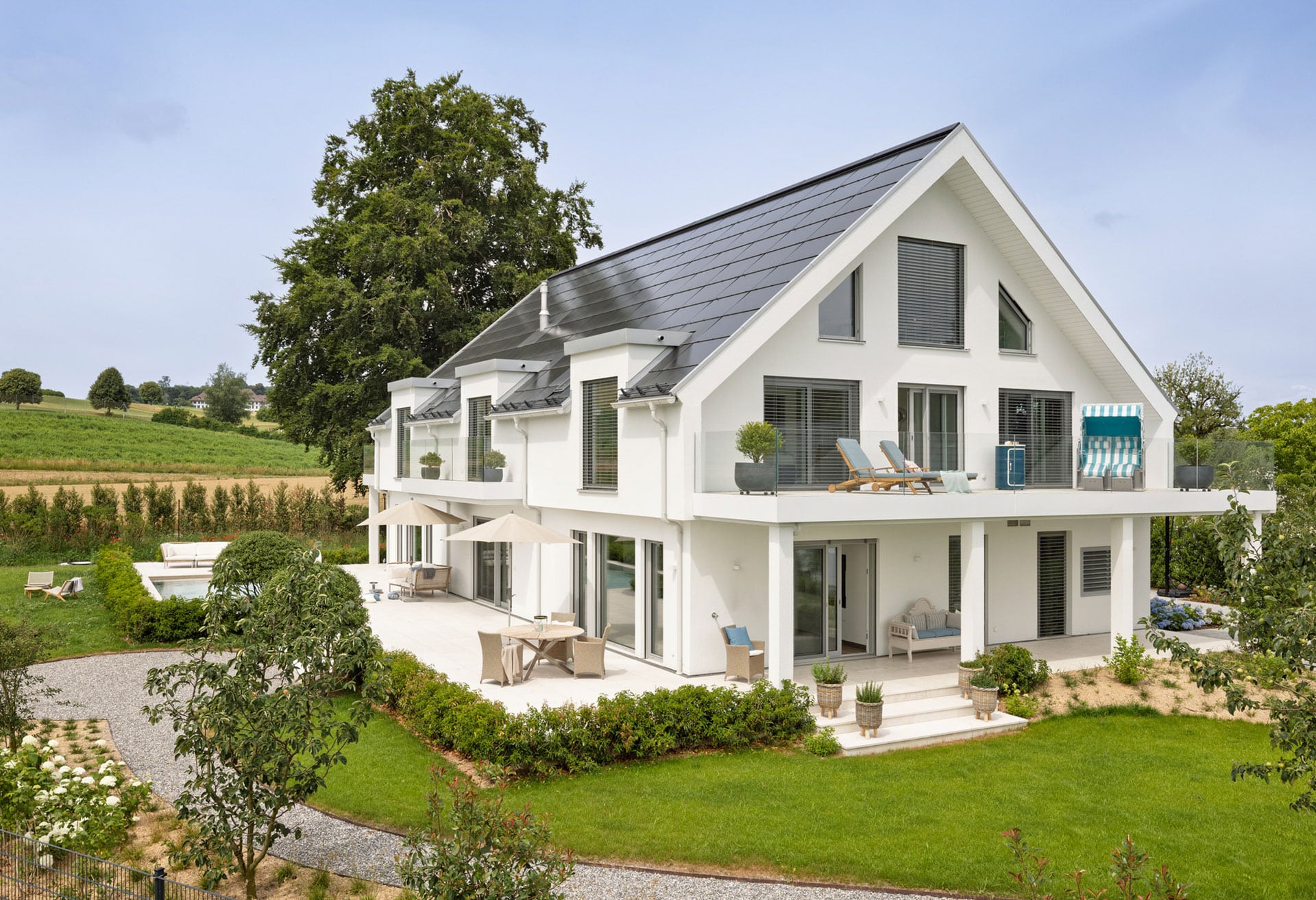 Casa prefabricada Casa premium a dos aguas, 154 m² de SchwörerHaus