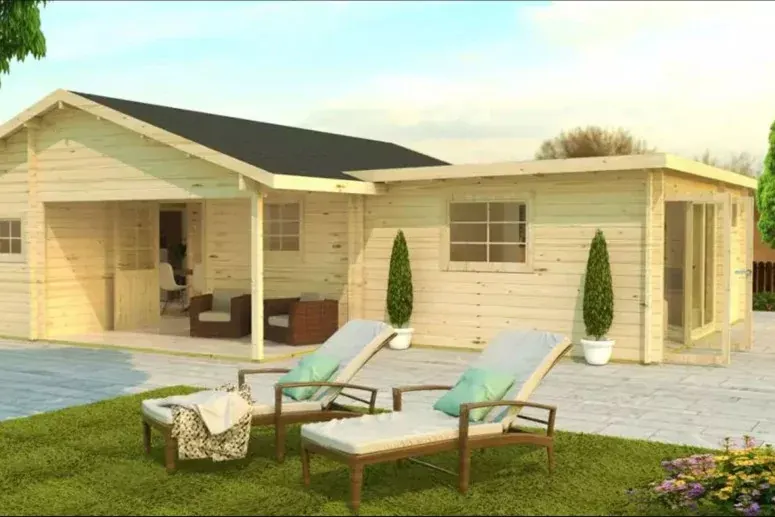 Casa prefabricada de madera en kit con porche, modelo España de Hobycasa