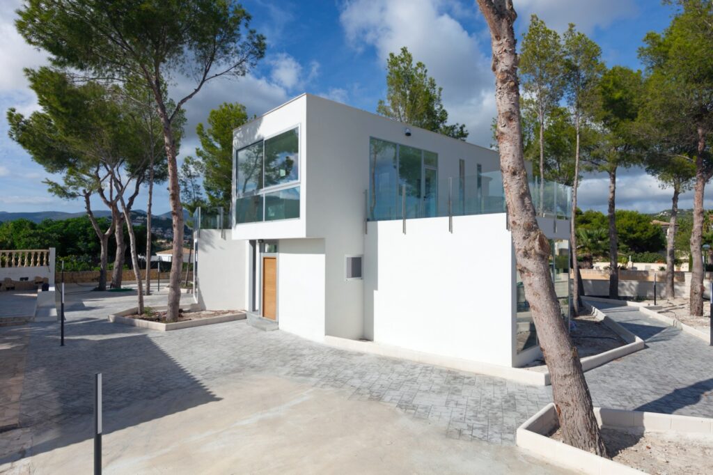 Casa prefabricada Casa de hormigón armado en Calpe 390 m² de Larsant Construction