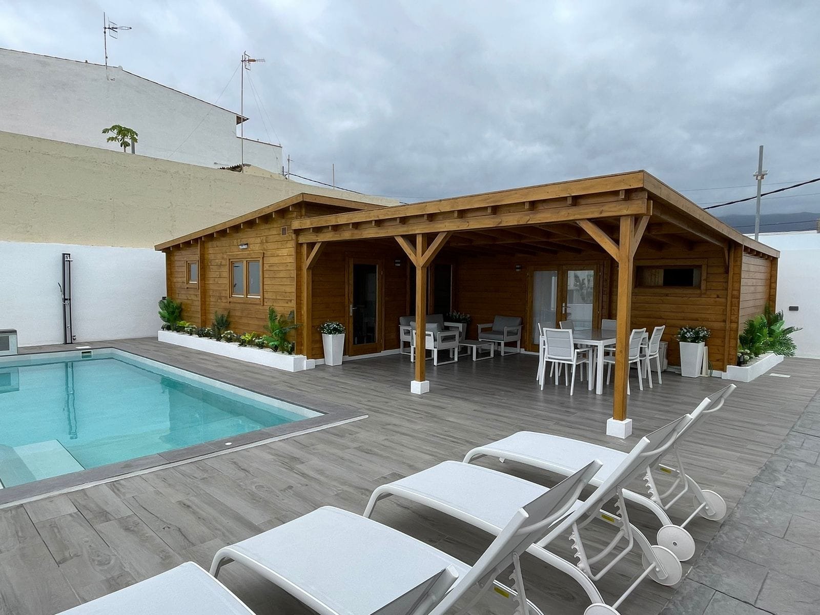 Casa prefabricada de madera en kit modelo Arrecife de Modular Vivendi