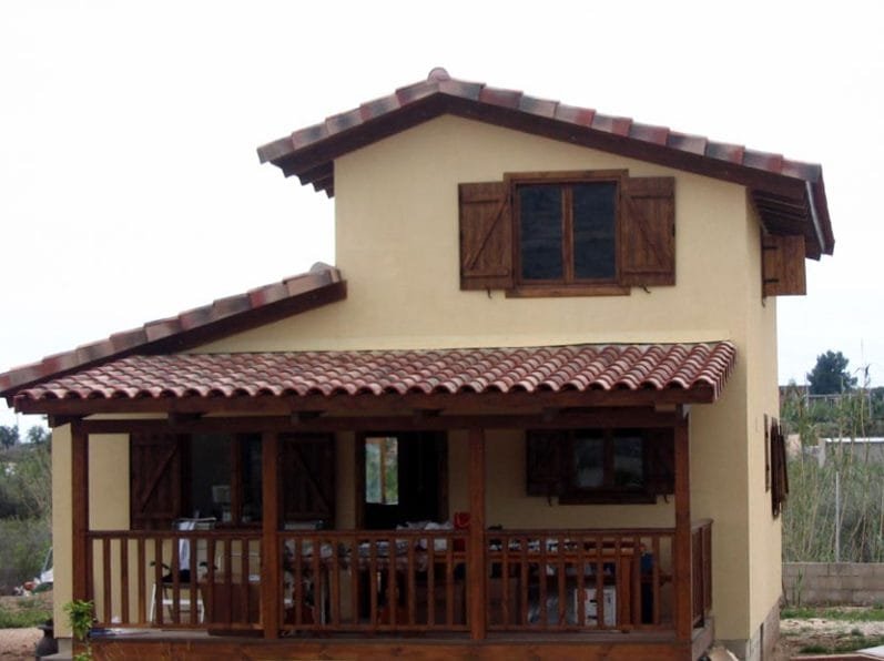 Casa prefabricada de madera de dos plantas Nadia Fantom de SORT-7